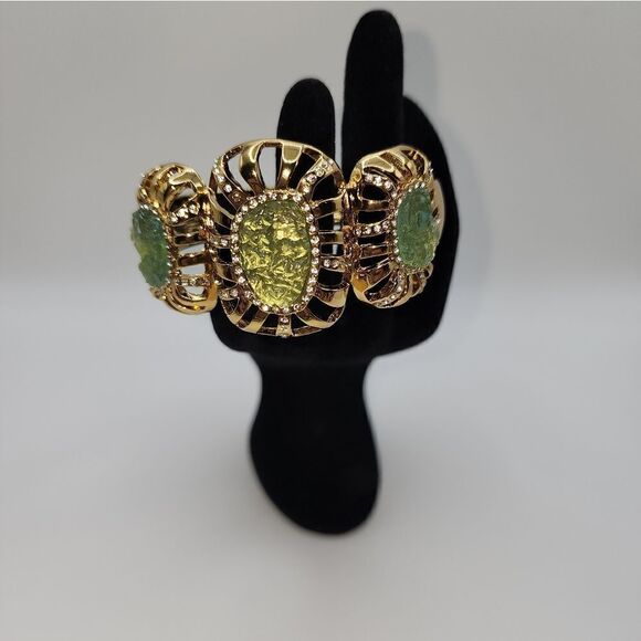 Kara Ross Goldtone Simulated Drusy Hinged Bangle NWOT - Picture 2 of 6